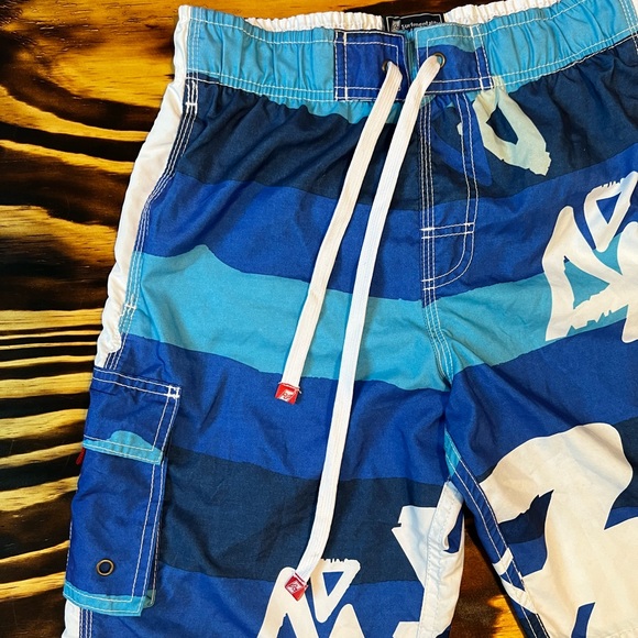 Surf Mentality Mens Swim Trunks | Pristine Condition, Size SM | Lots of Pockets - Picture 2 of 6